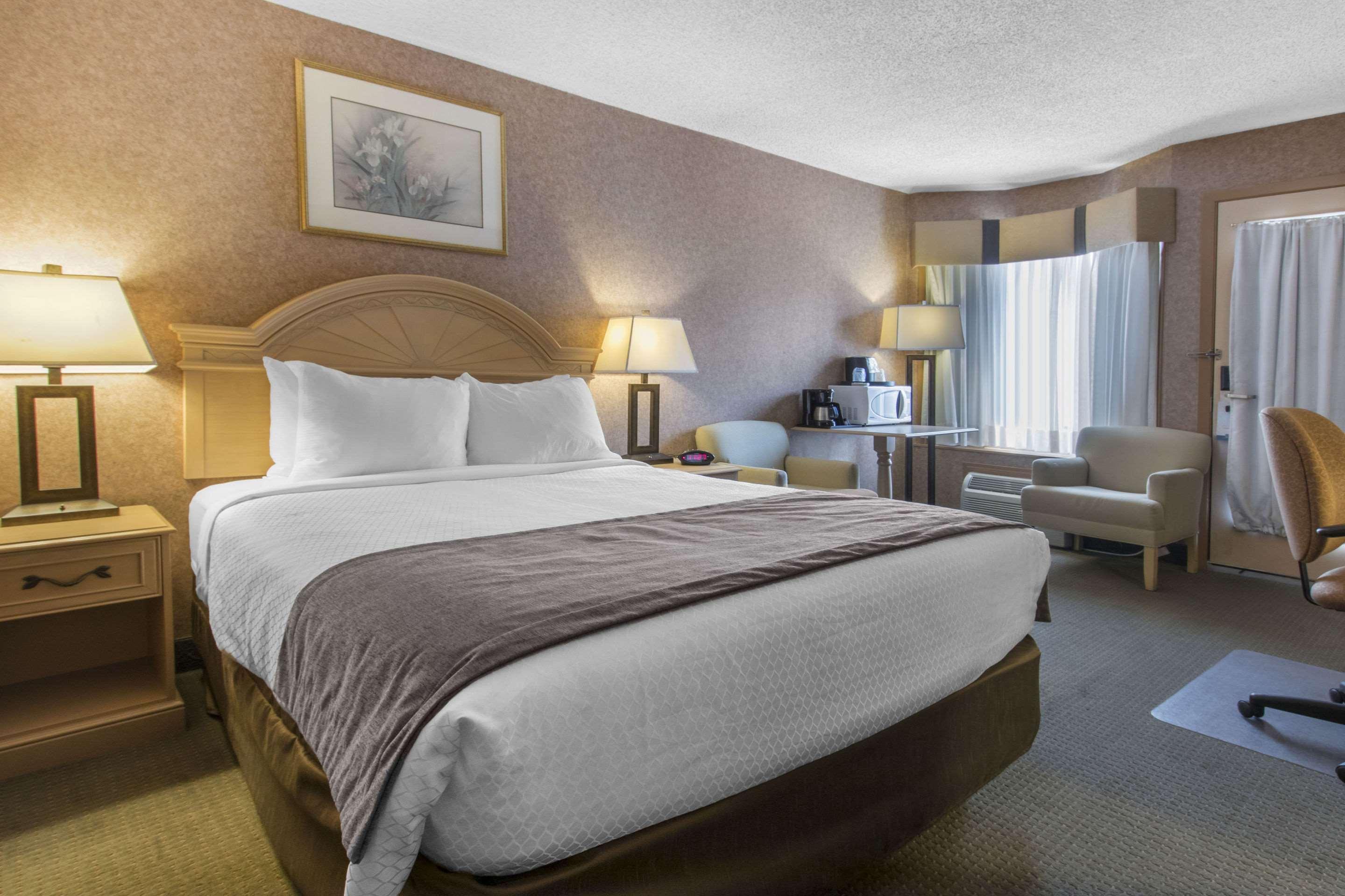 Flamingo Hotel Medicine Hat Luaran gambar