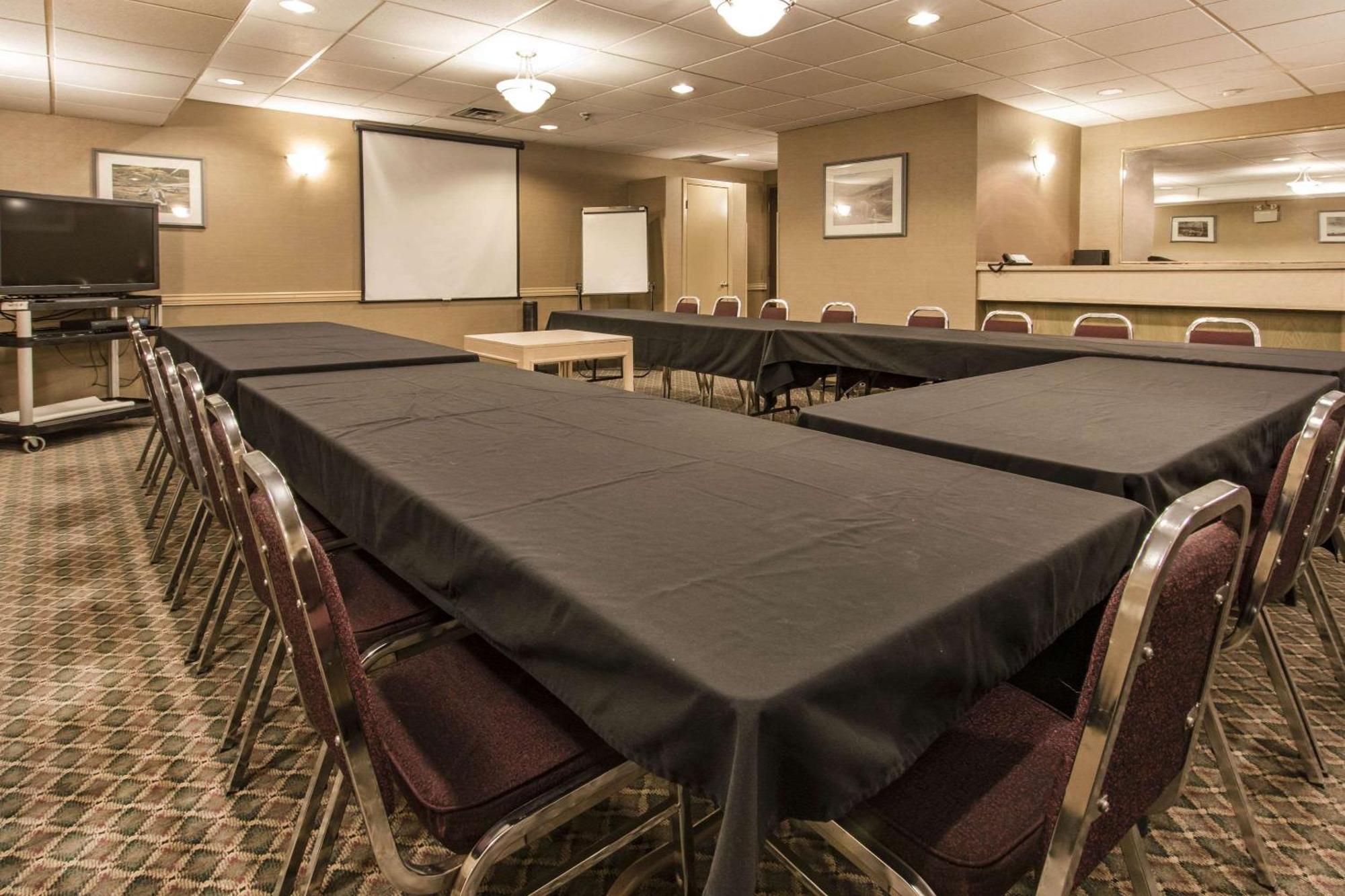 Flamingo Hotel Medicine Hat Luaran gambar