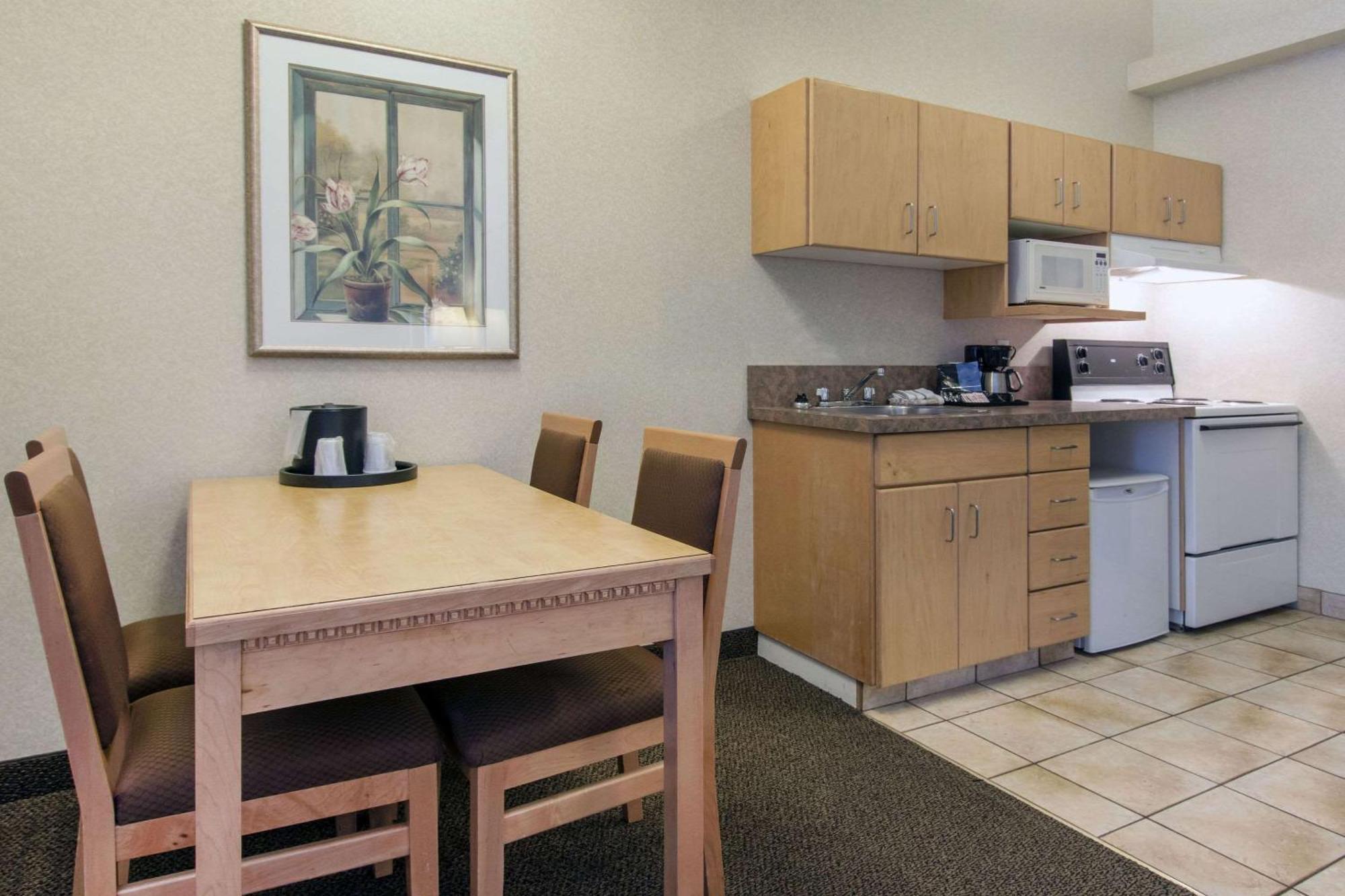 Flamingo Hotel Medicine Hat Luaran gambar