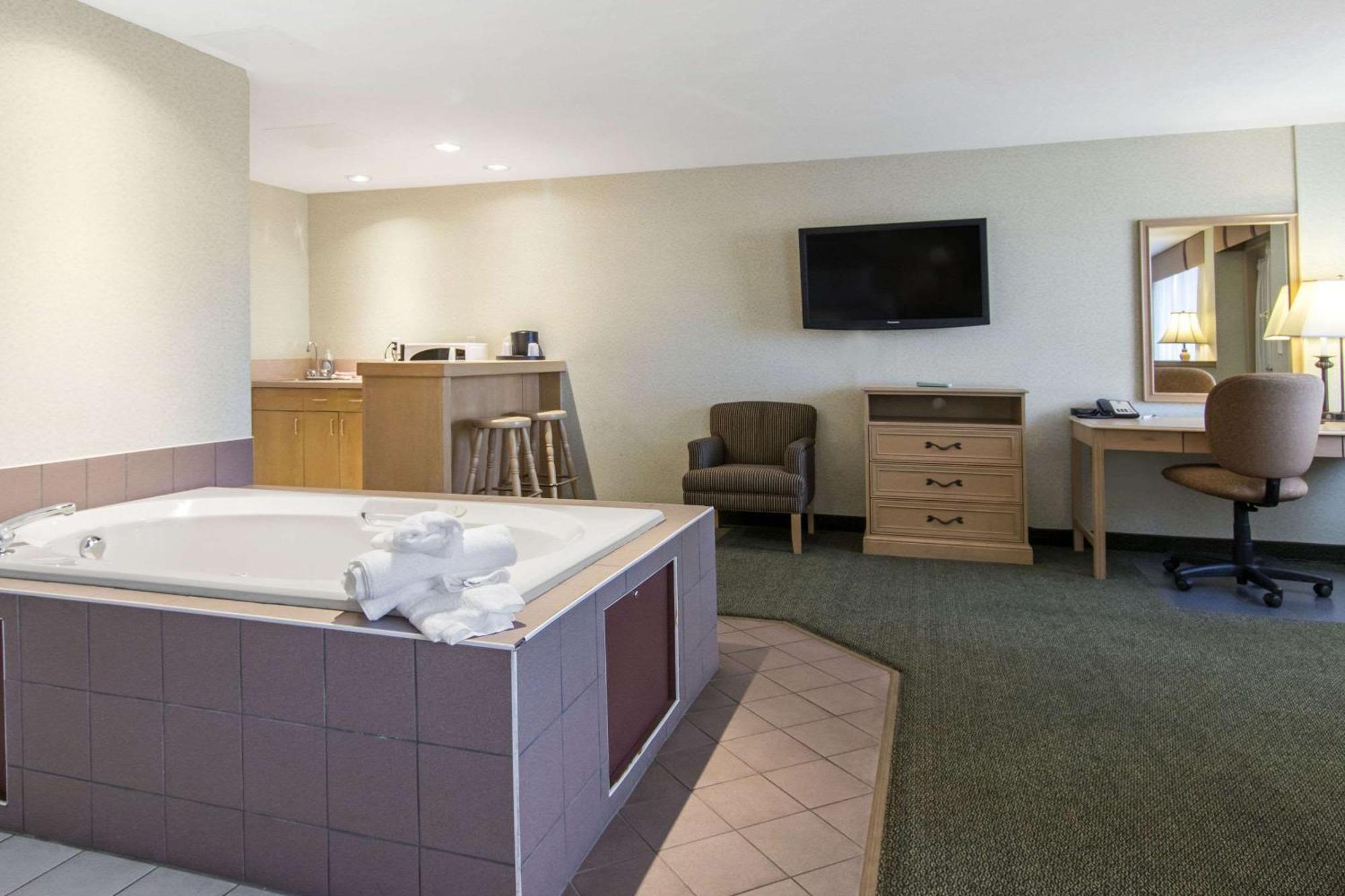 Flamingo Hotel Medicine Hat Luaran gambar